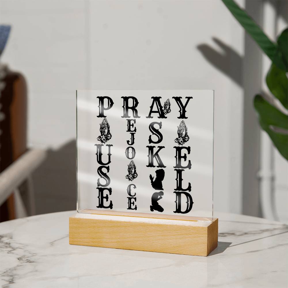 PRAY WOODEN/LED ( black letters)