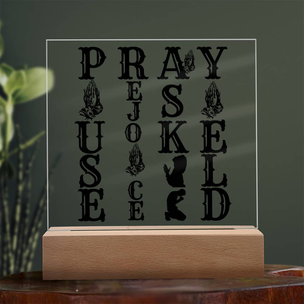 PRAY WOODEN/LED ( black letters)