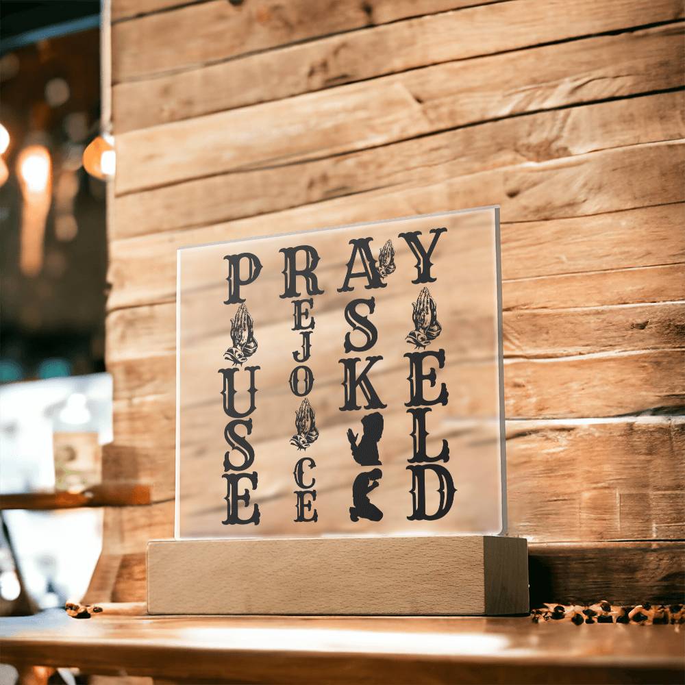 PRAY WOODEN/LED ( black letters)